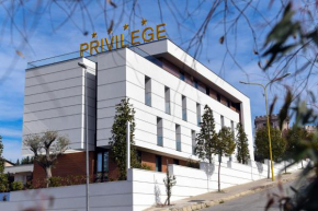  Privilege Hotel & Spa  Тирана